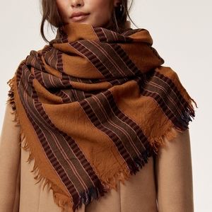 Aritzia Wilfred Blanket Scarf